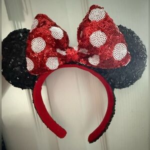 Disney Women’s Minnie Mouse Sequin Ears